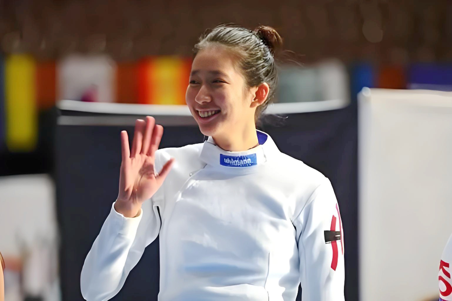 巴黎奥运：江旻憓逆袭夺金，香港首金闪耀巴黎
巴黎奥运会女子个人重剑金牌赛中，中国