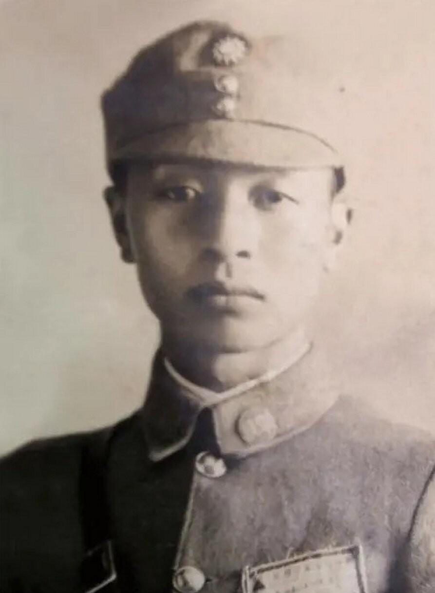 1949年9月，蒋介石点名要见卢汉的小舅子龙泽汇，龙泽汇到重庆后，被李弥等人整日