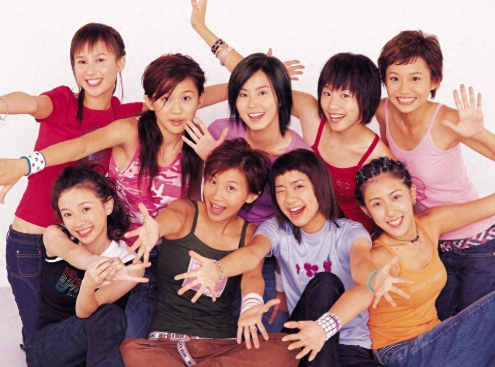 前女团成员庆祝38岁生日，巨型钻石耳环抢镜，百亿千金现身庆祝！
昨日（9日）是前