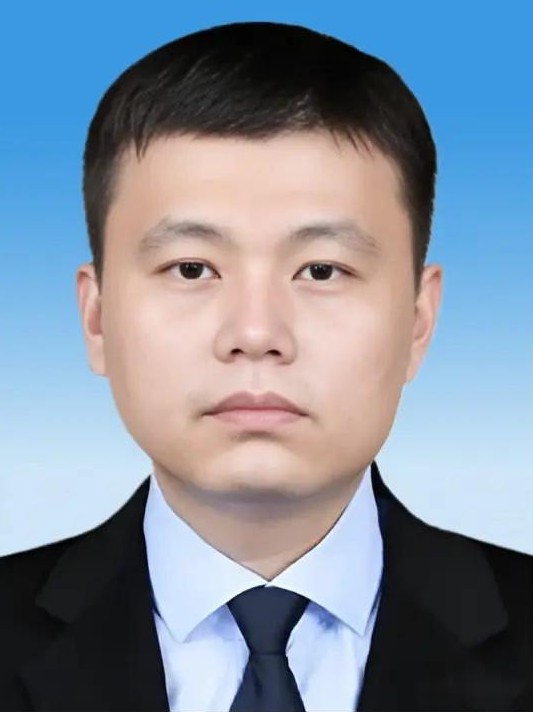 公务员写书爆火赚四千多万

                          