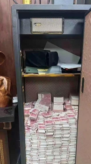 接好运吧！接下来一个月内会有意外之财进门噢！