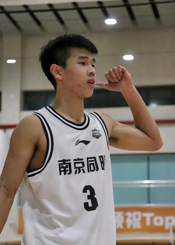 MVP级别表现！林葳最近10场比赛数据

1、面对吉林：28分8篮板11助攻
