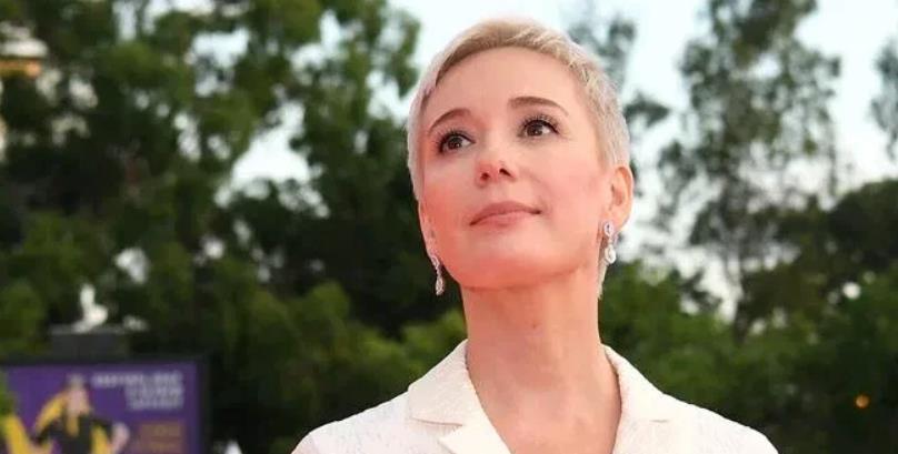 【奈何明月向沟渠】

7月27日，乌克兰外交部发表声明，谴责俄罗斯女演员丘尔潘·