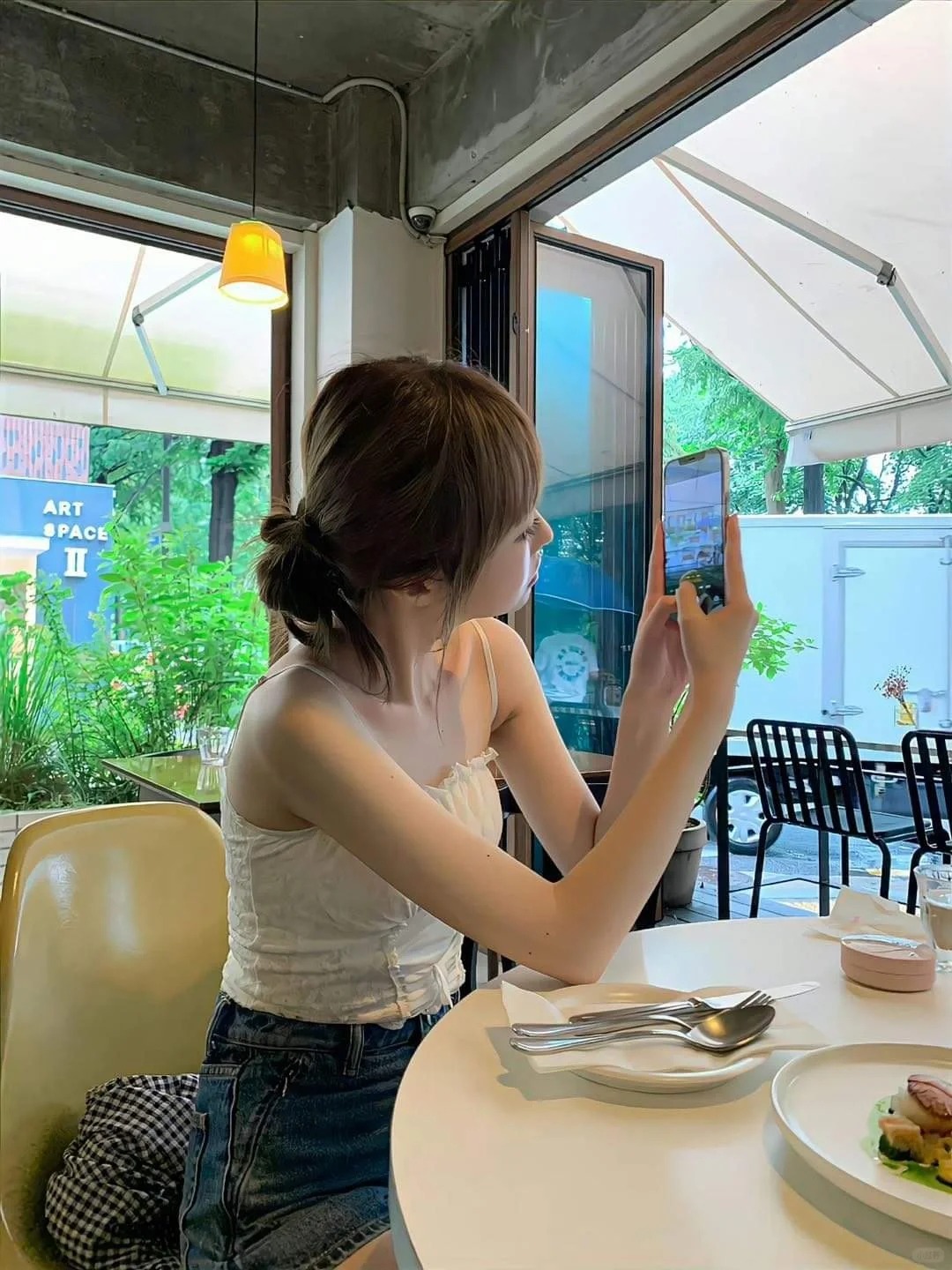 快乐生活三原则
删了的人不加第二次，
离开的人不看第二眼，
放弃的人不爱第二回，