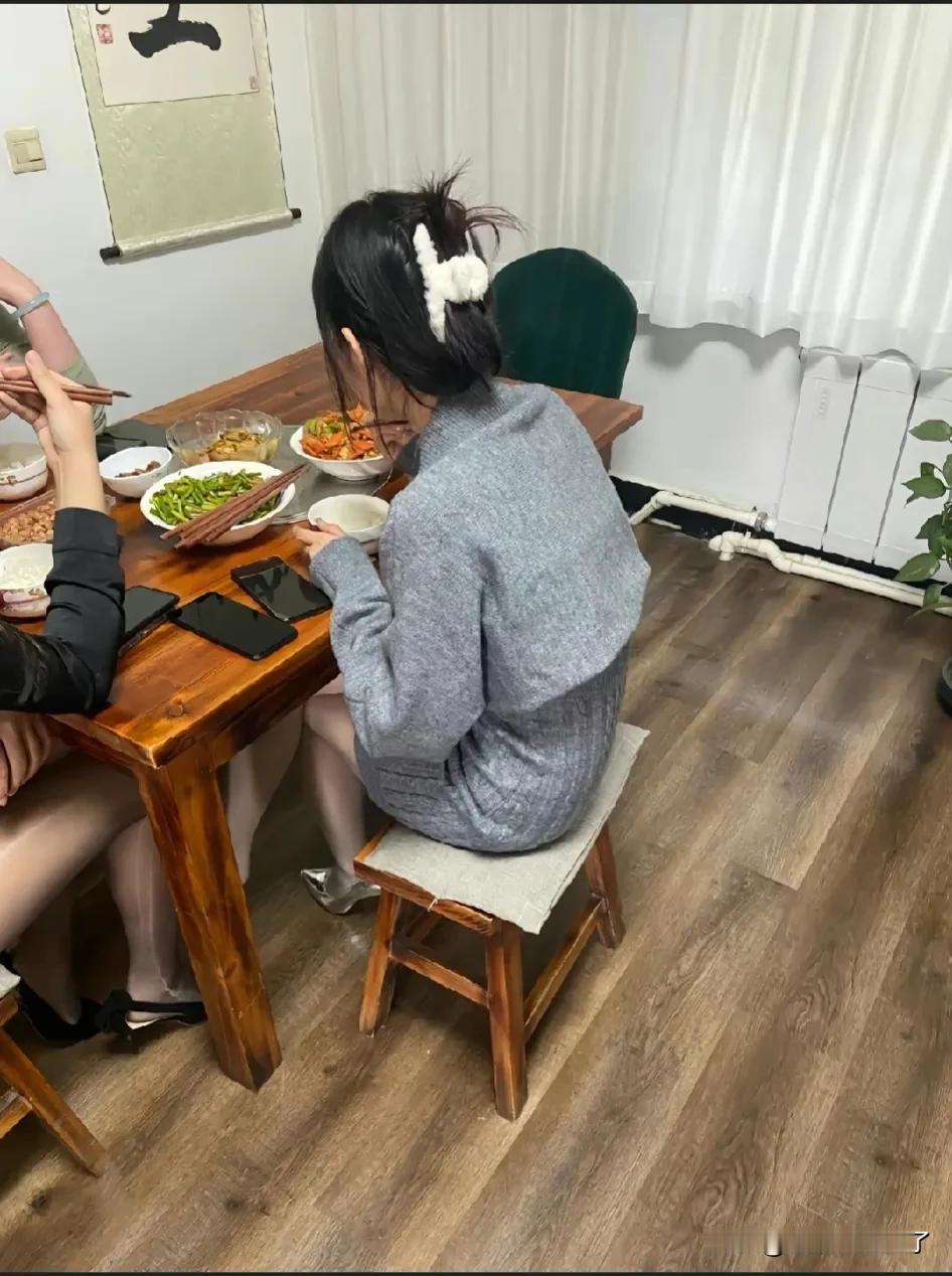 跟三个美女合租的日子，谁懂啊