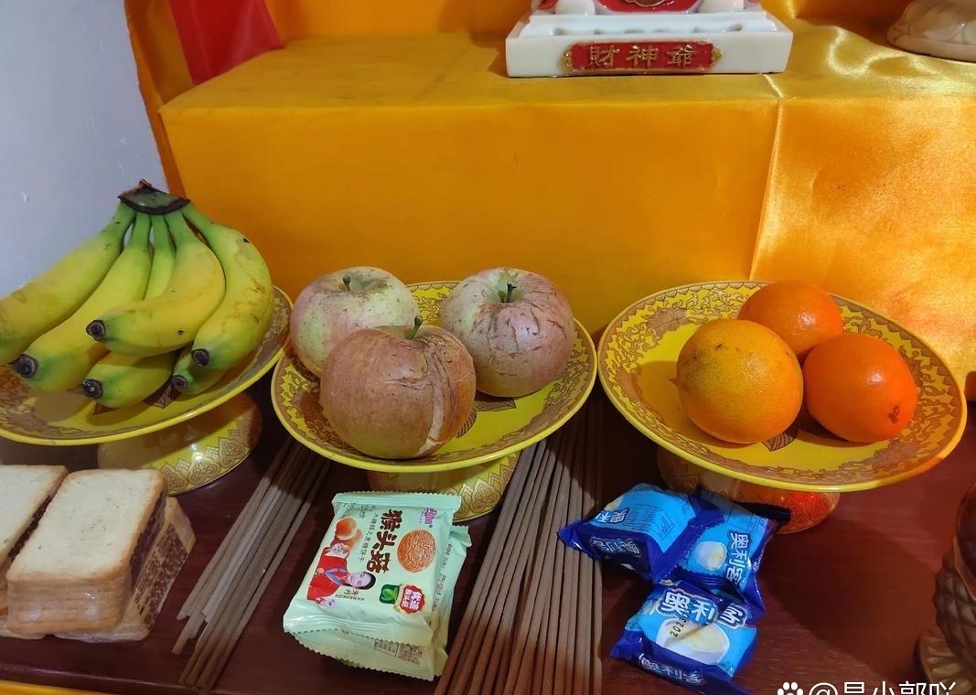 社会观察：我朋友去算命，算命先生说，“你命里无子。”我朋友就说，“你说错了，我已