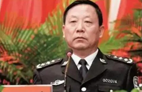 从警界明星到死刑犯：赵黎平的双面人生