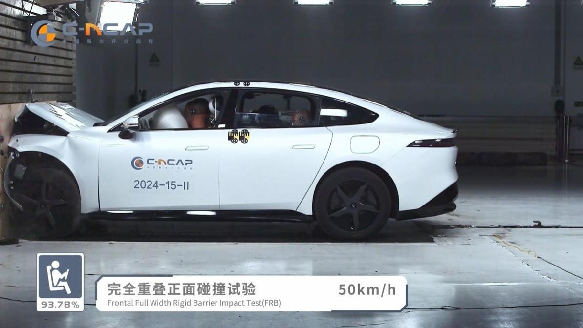 乘员保护得分率创同级新高 东风奕派eπ007荣获C-NCAP五星安全认证