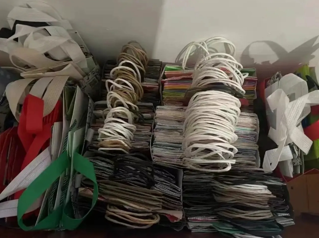 我妈：出嫁的时候你带着这一堆破烂
