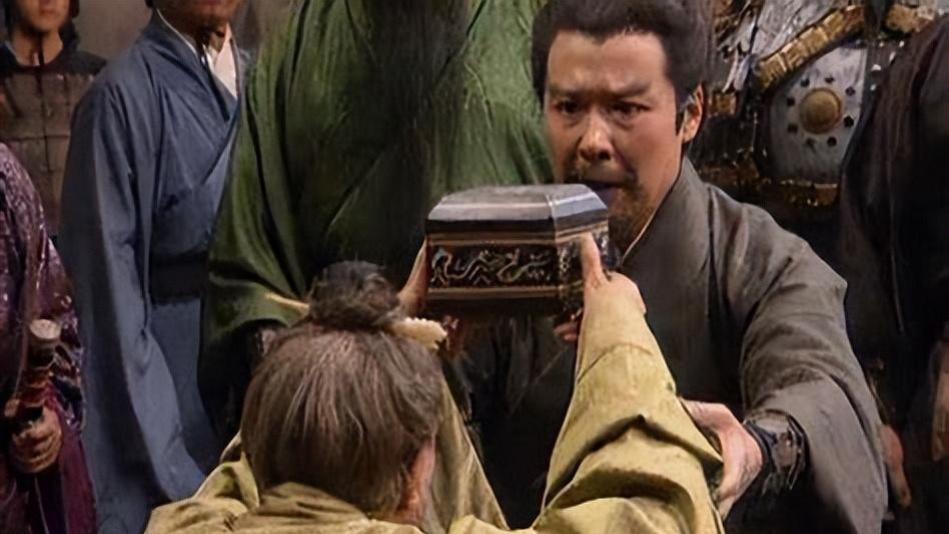 三国演义：陶谦三让徐州，是真心的吗？深耕三国才发现了其中的问题