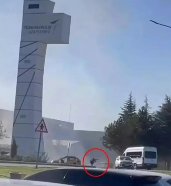 土耳其航空航天公司总部遭恐袭爆炸，恐怖分子来源可能是以下三个：

1，伊斯兰国（