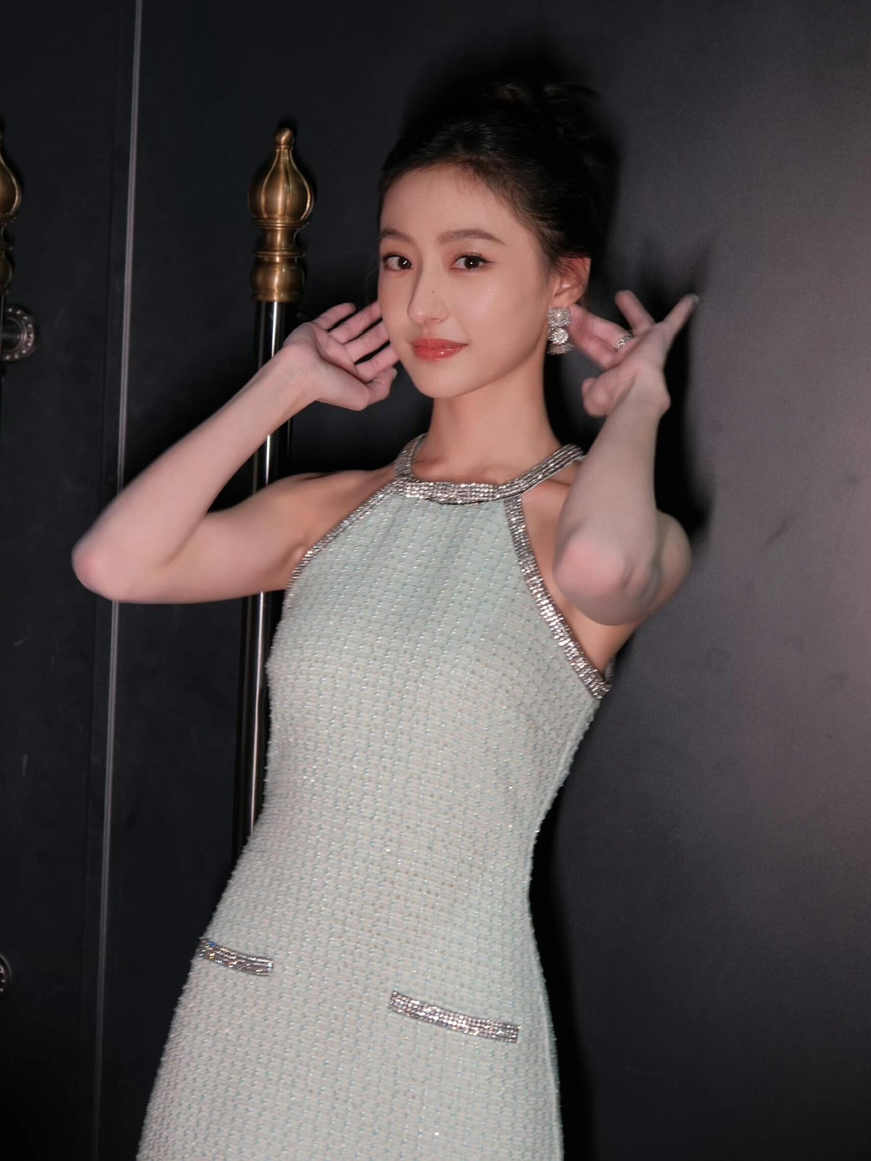 胡连馨的美貌终于被发现了