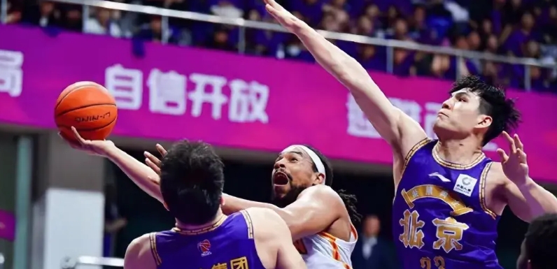 深圳管理层彻底坐不住了！不是因为大败北控，更是因为——
1、上赛季还能拿到31胜