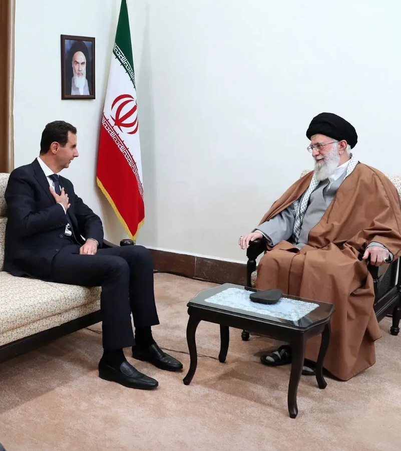 伊朗陷入绝境！一年多打下来，伊朗失去了叙利亚，几乎丧失了哈马斯，真主党也残了，苦