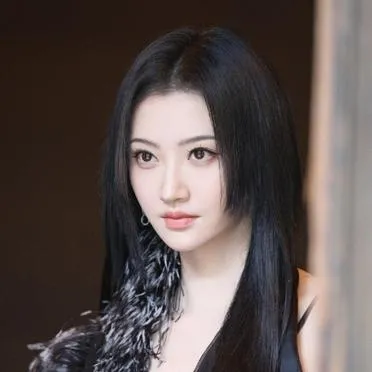景甜，美得跟画里走出来的一样，让人看了都心动