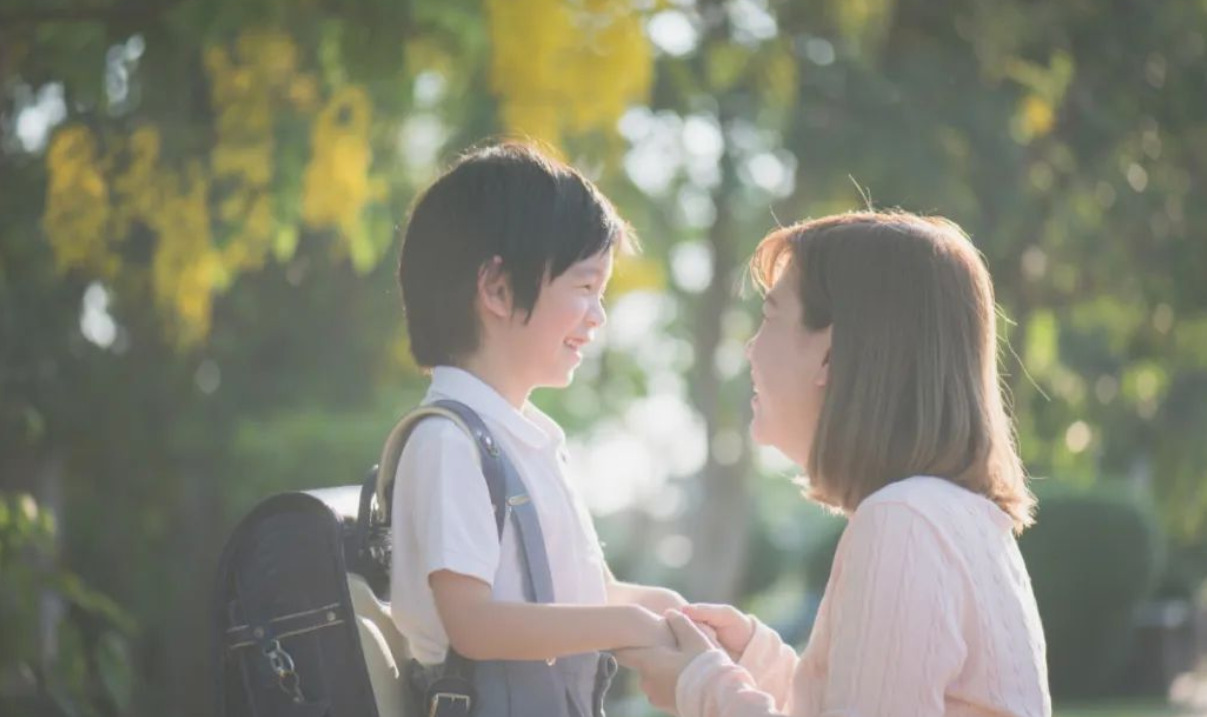 养儿子的家庭看过来：养育儿子的忌讳，避坑，有助于养好儿子。
1、切忌娇生惯养，如