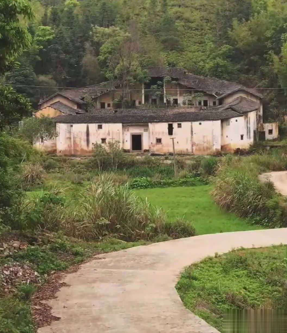 花了9万8，买了一套别人淘汰的老宅子，老铁们，你们值不值？