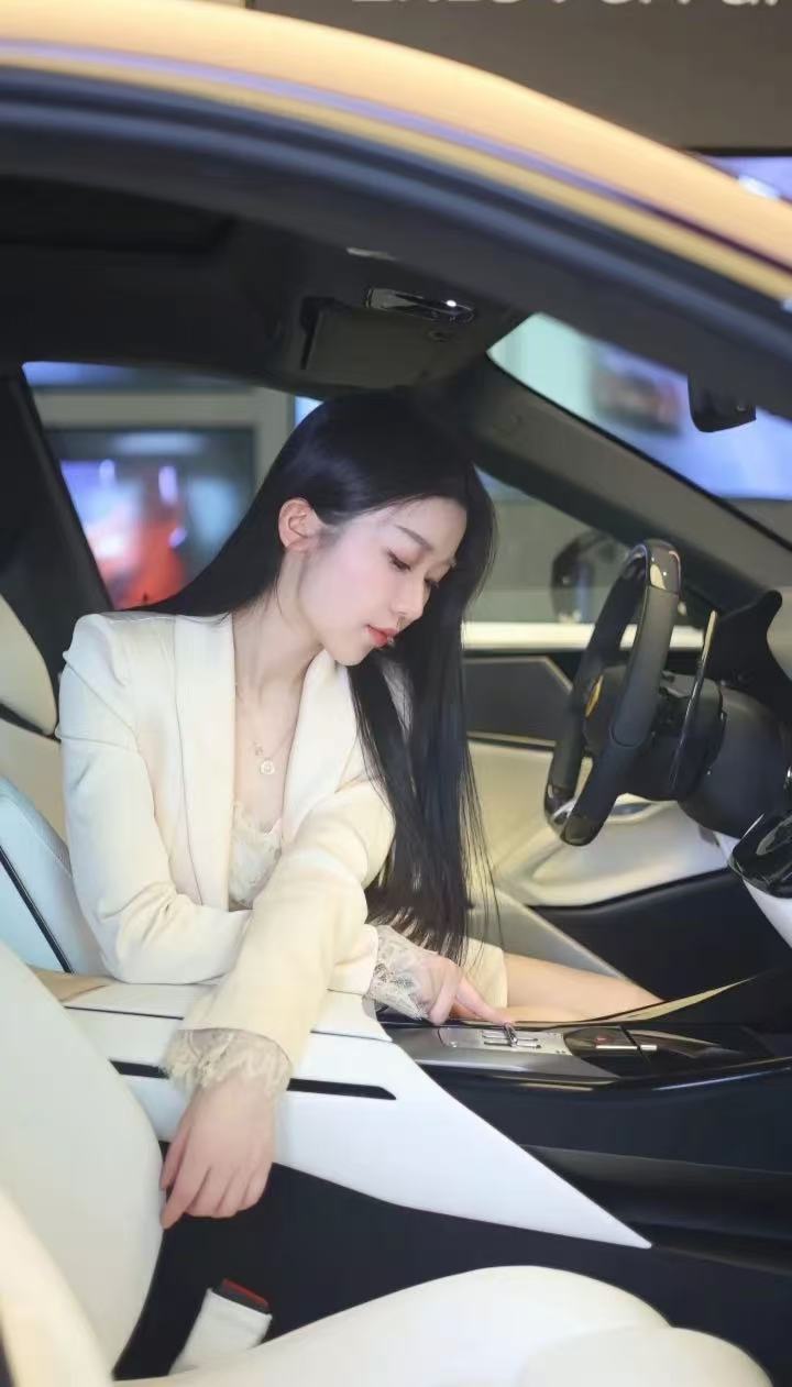 小姨子卖车卖出了两套房靠什么呢哈哈哈哈