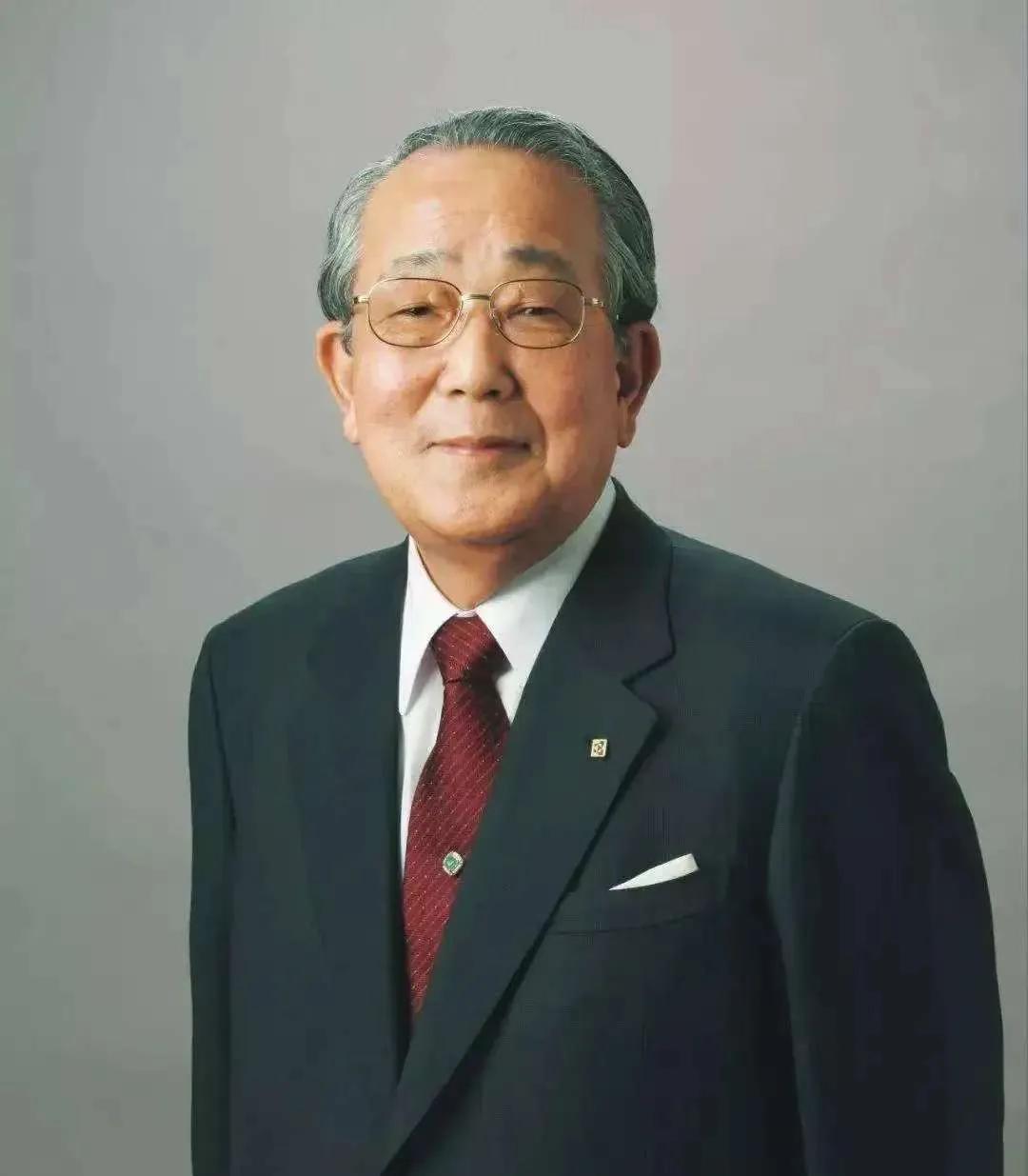 在单位里，真正厉害的人，都有以下特点：
拥有强大的目标导向思维。一旦明确工作目标