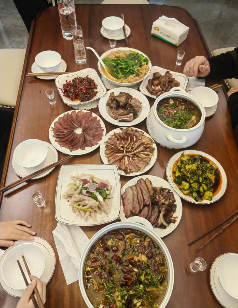 打工人回家自己做的年夜饭！