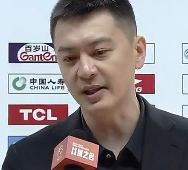 辽宁男篮主教练杨鸣谈球队近期的状态，他表示：现在我们确实伤病比较多，导致我们球队