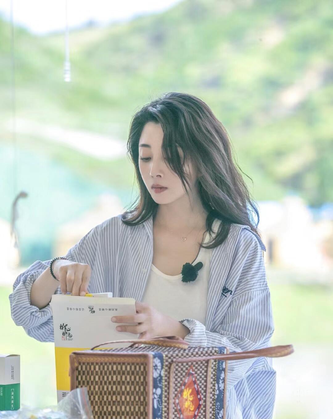 殷桃女性的坚韧