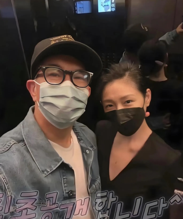 大s和具俊晔的电梯热恋，超美！
感觉大s对具俊晔是生理性喜欢，
身体语言看出来很