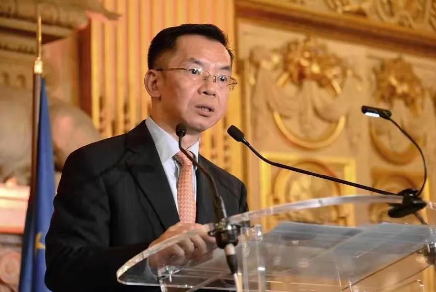 原中国驻法国大使卢沙野被外交部任命为中国欧洲事务代表，祝贺他！
​外交部宣布，去