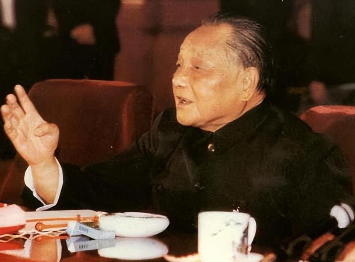 上世纪80年代，一次会议后，陈永贵和邓公展开了一场激烈的“辩论”，一上来，陈永贵