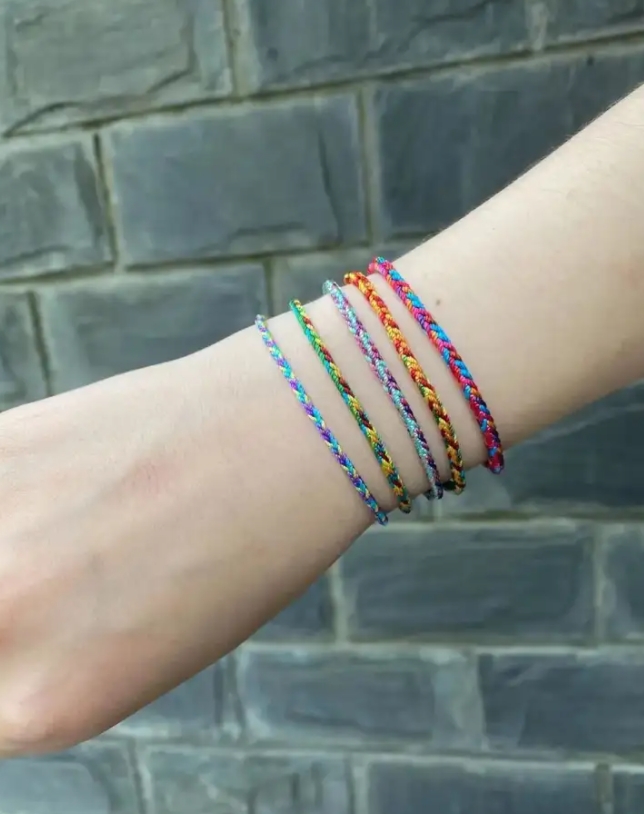 以下12个不为人知的端午节“冷知识”！

1、屈原不姓“屈”，姓“芈”。

2、