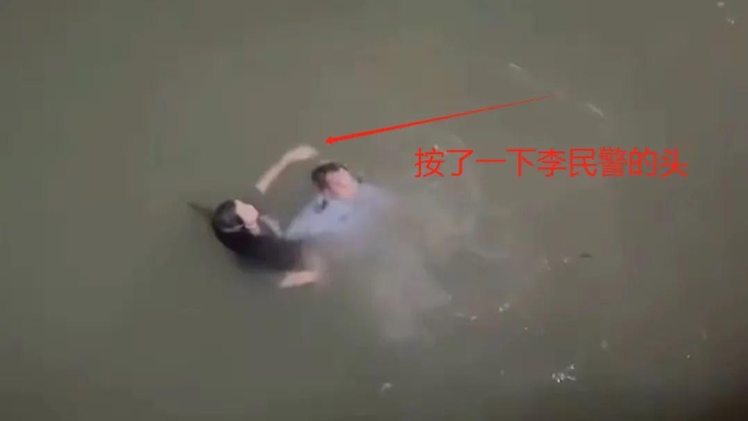 不该发生的悲剧！他2次下水救人，却2次被抢走救命绳，被救女生发声