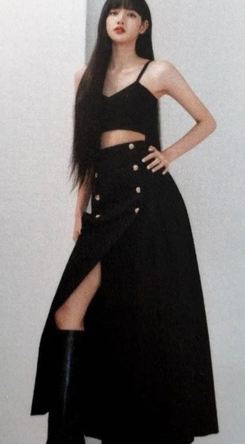 Lisa：人间芭比，一眼就沦陷的美颜暴击
一提到人间芭比，脑海里第一个蹦出来的绝