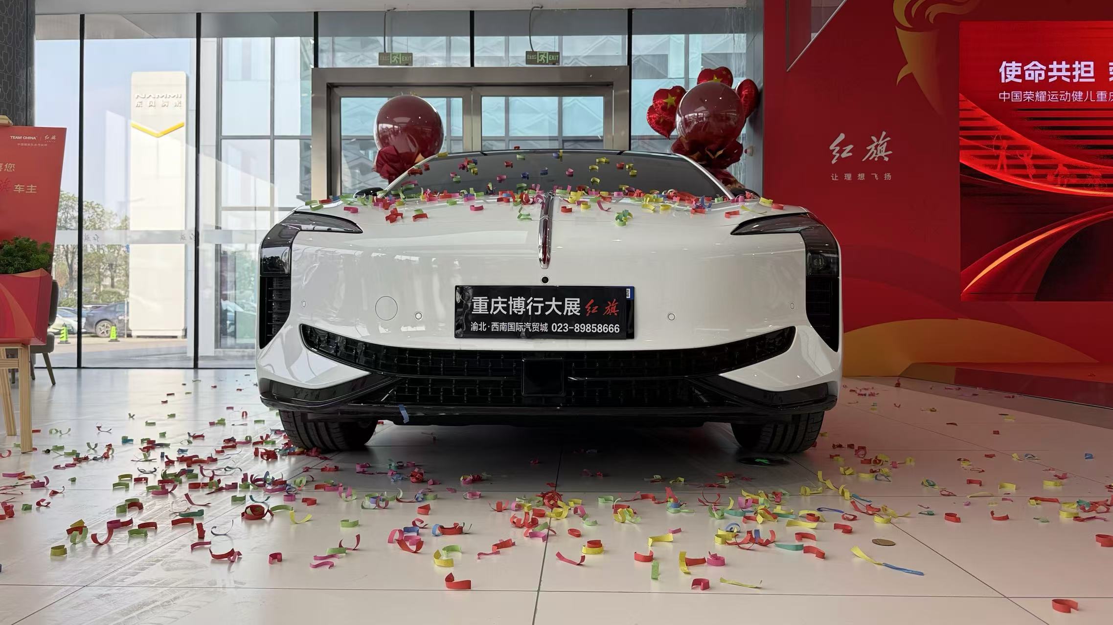 【终端优惠4.8万元？探店红旗EH7：后排空间是真的大】日前，中国荣耀运动健儿重