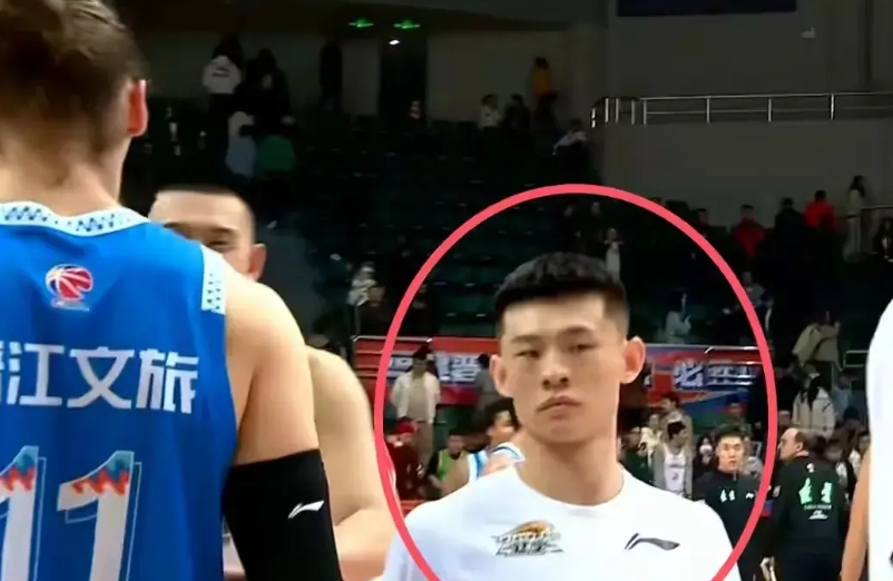 从王岚嵚的遭遇来看，如果你在老东家表现不错且你不是CBA头牌就不要轻易挪窝。王岚