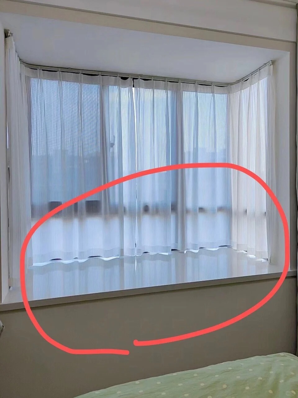 想看看大家的飘窗都放了啥
想看看姐妹们家里的飘窗是怎么改造的
参考一下