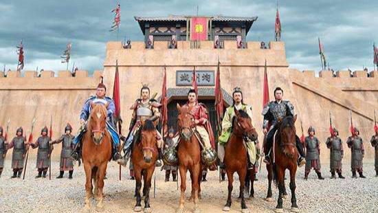 历史上真实的瓦岗起义：背叛、变节者很多，只有他一个是真英雄