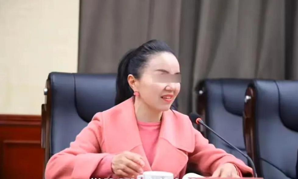 女副校长婚内出轨疑为情夫举报