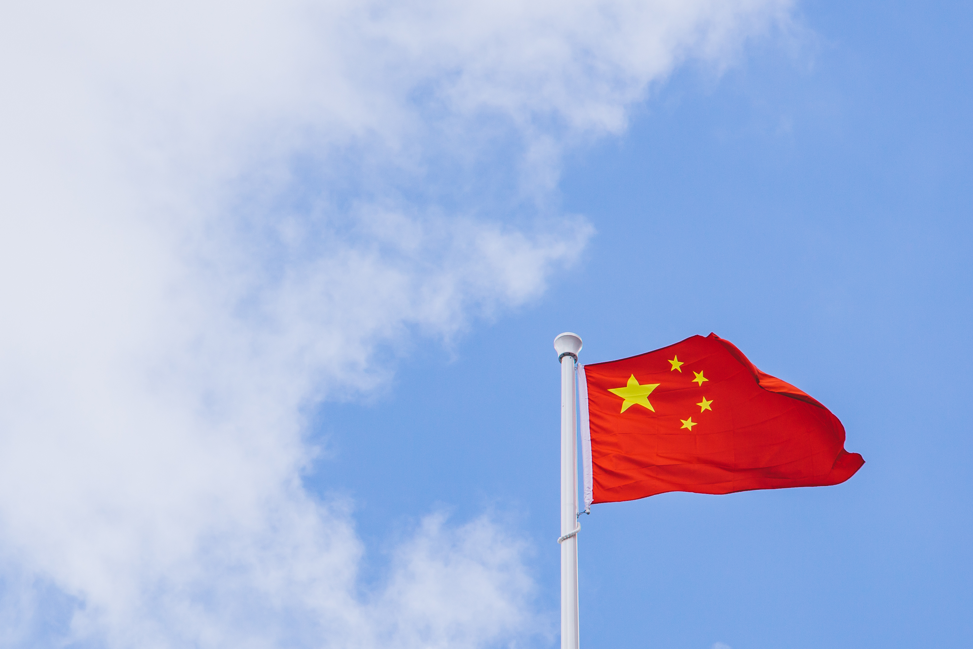 假如上半年混得不好，不要气馁！因为七一建党，八一建军，十一建国！伟大的事业都是下