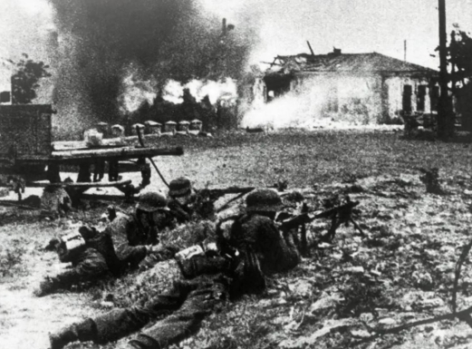 1942年：苏军最惨痛一年，黑暗中的奇迹
