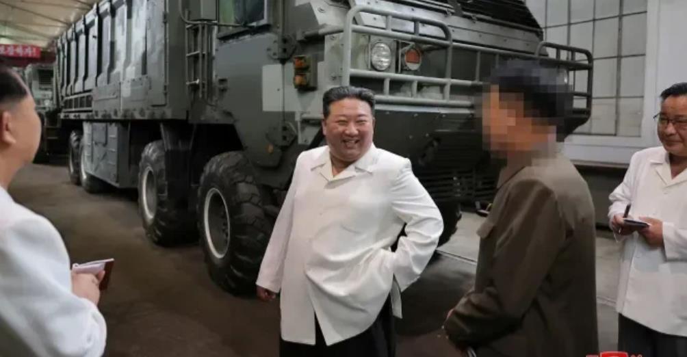 【外媒：朝鲜扩建向俄罗斯出口导弹的兵工厂】
 
美国东部时间11月27日，CNN