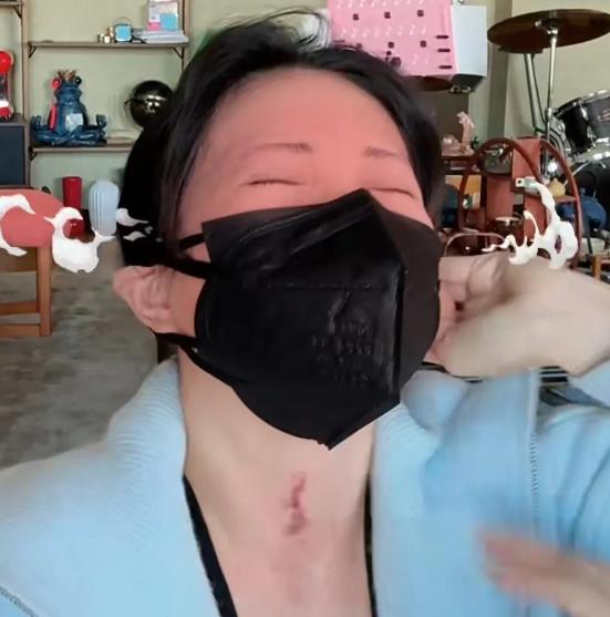 包文婧从演员身份走进大众视野，后因家庭生活备受关注。近期，孕期的她不幸染上甲流。