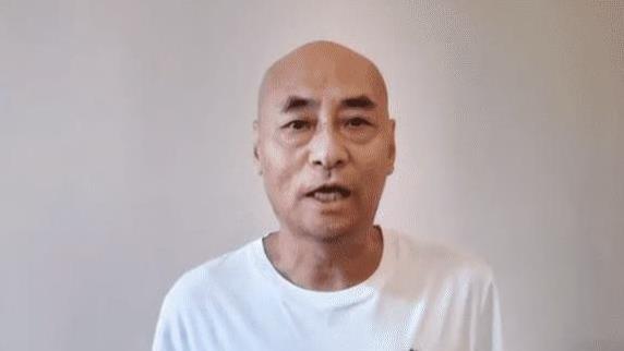 惋惜！62岁老戏骨吴连生去世，知情人曝细节，最后朋友圈文艺范足