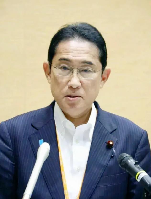 突发身亡！
日本刚刚传来噩耗！
太突然了，没想到日本冲绳一市长突然在东京身亡！
