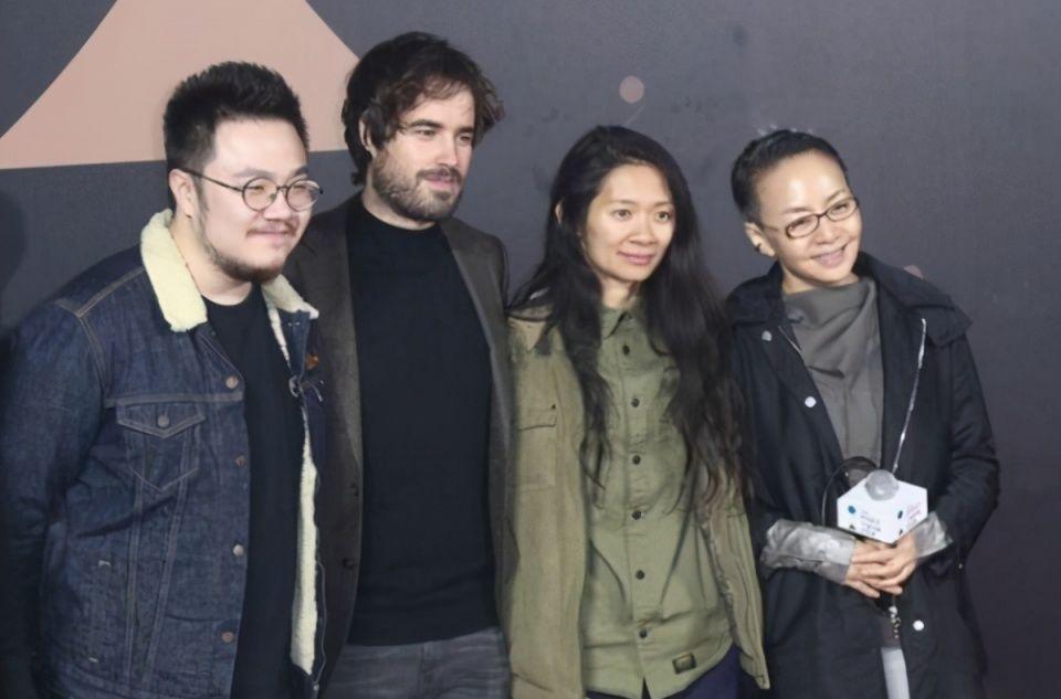 宋丹丹三婚嫁给赵玉吉的时候，继女赵婷14岁了，她恶狠狠地直呼“宋丹丹”大名，决口