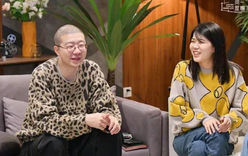 笑果文化消失之后，大家都去了何处？
 
1. 李诞，35 岁，来自内蒙，毕业于华