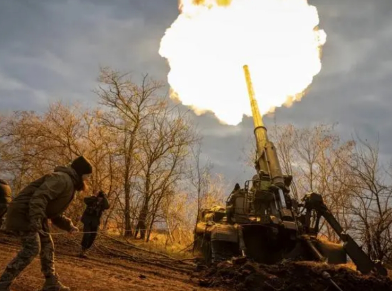 乌军7个旅拼死反攻3次！10万俄军加速进攻，普京却突然要妥协？泽连斯基“最强靠山