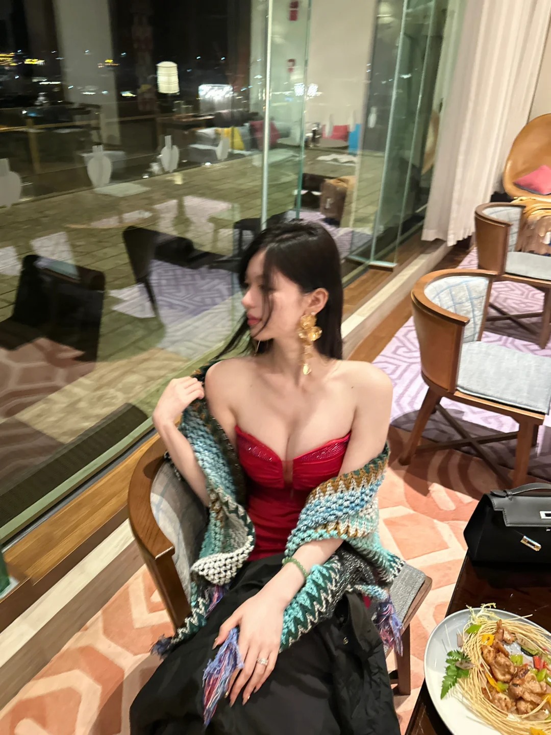 很少穿红色...🫡
