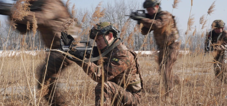 军人向战而生，军人生来为战胜！假期刚刚结束，一股练兵热潮在武警北京总队各训练场掀