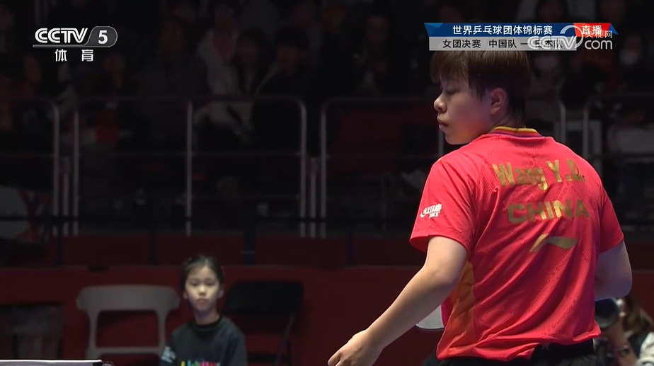 中国女乒如果输了，那就完全是策略上的问题！张本美和都能上阵，为什么王曼昱不能上场