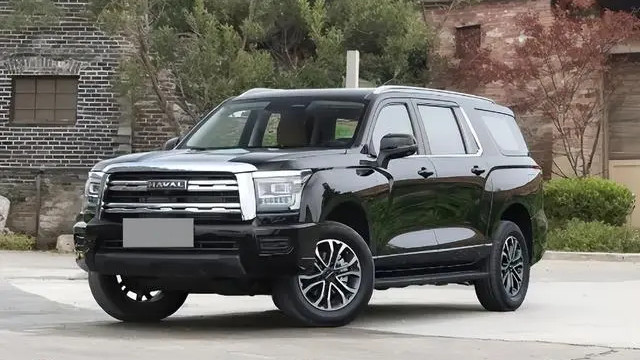 这才是硬汉SUV！2.0T四驱+8AT，轴距超3.1米，还看啥坦克300